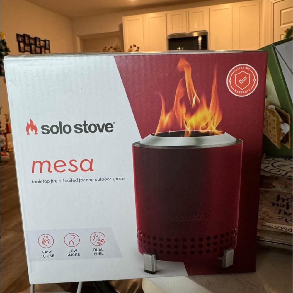 NIB Solo Stove Mesa Tabletop Fire Pit - Mulberry Red